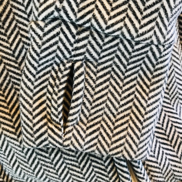 Bench jacket with hood womens size XS black/white thumb holes equestrian riding - Picture 7 of 8